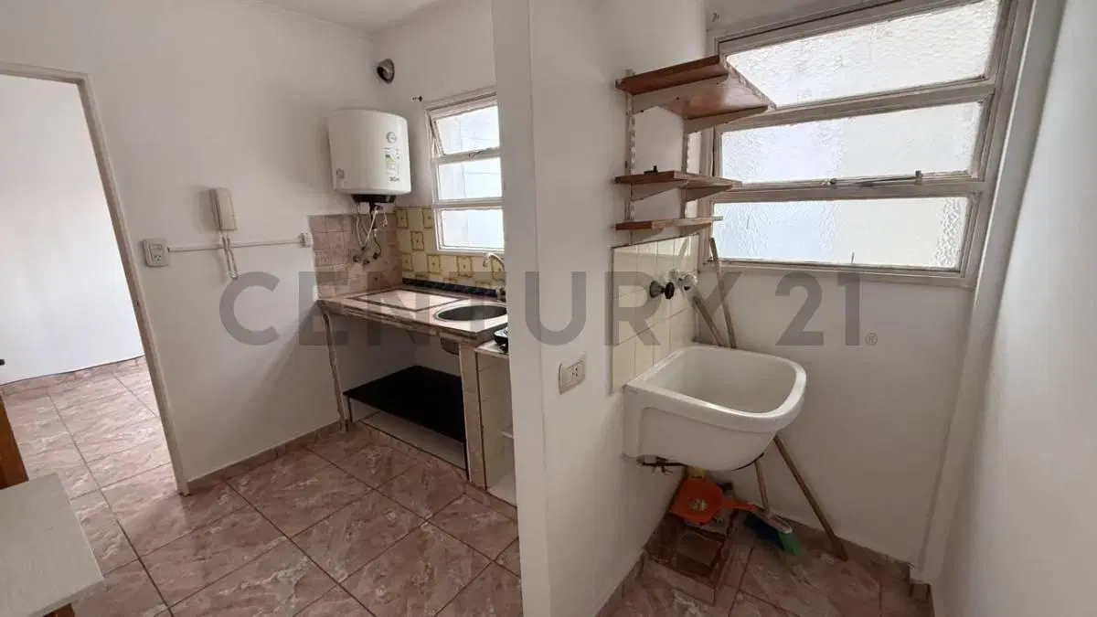Departamento de 1 dormitorio, dos ambientes, en La Plata, Buenos Aires. 2