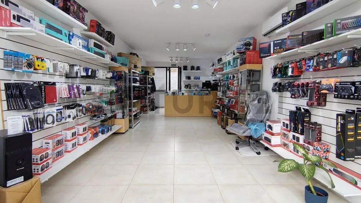 Venta Local Comercial en City Bell - a Una cuadra de cantilo 2