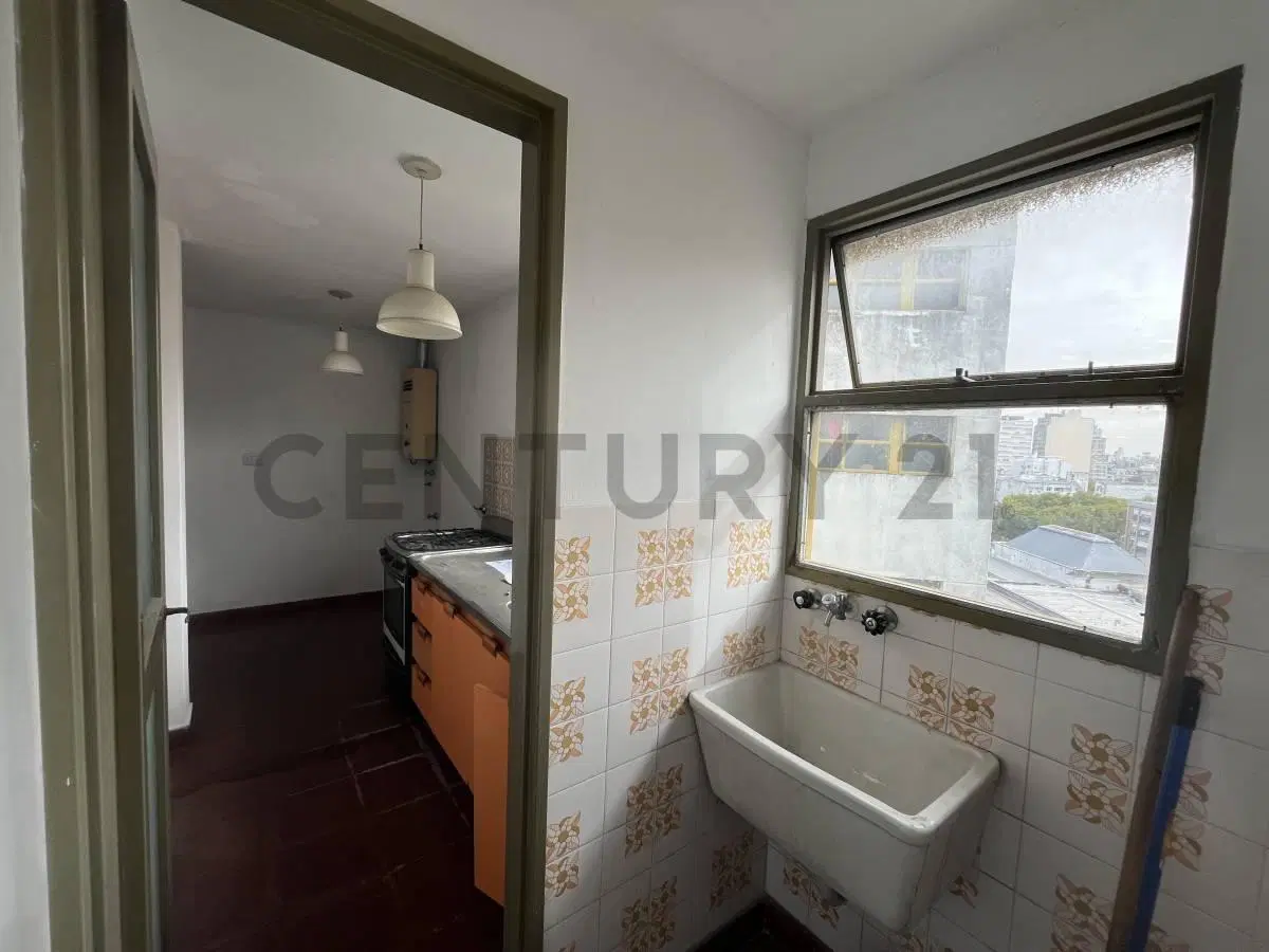 VENTA LUMINOSO DEPTO DE UN DORMITORIO SOBRE DIAG 73 4