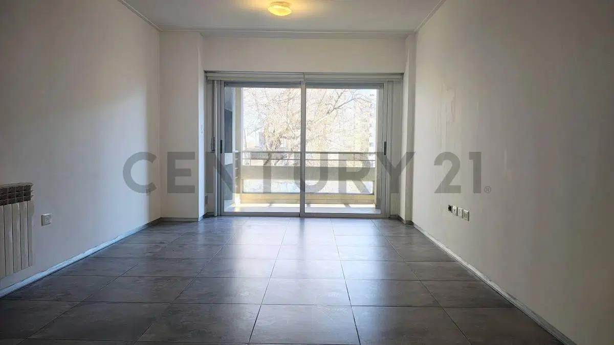 ALQUILER DEPARTAMENTO TIPO DUPLEX, 2 DORMITORIOS CON COCHERA, BALCON CON PARRILLA 8