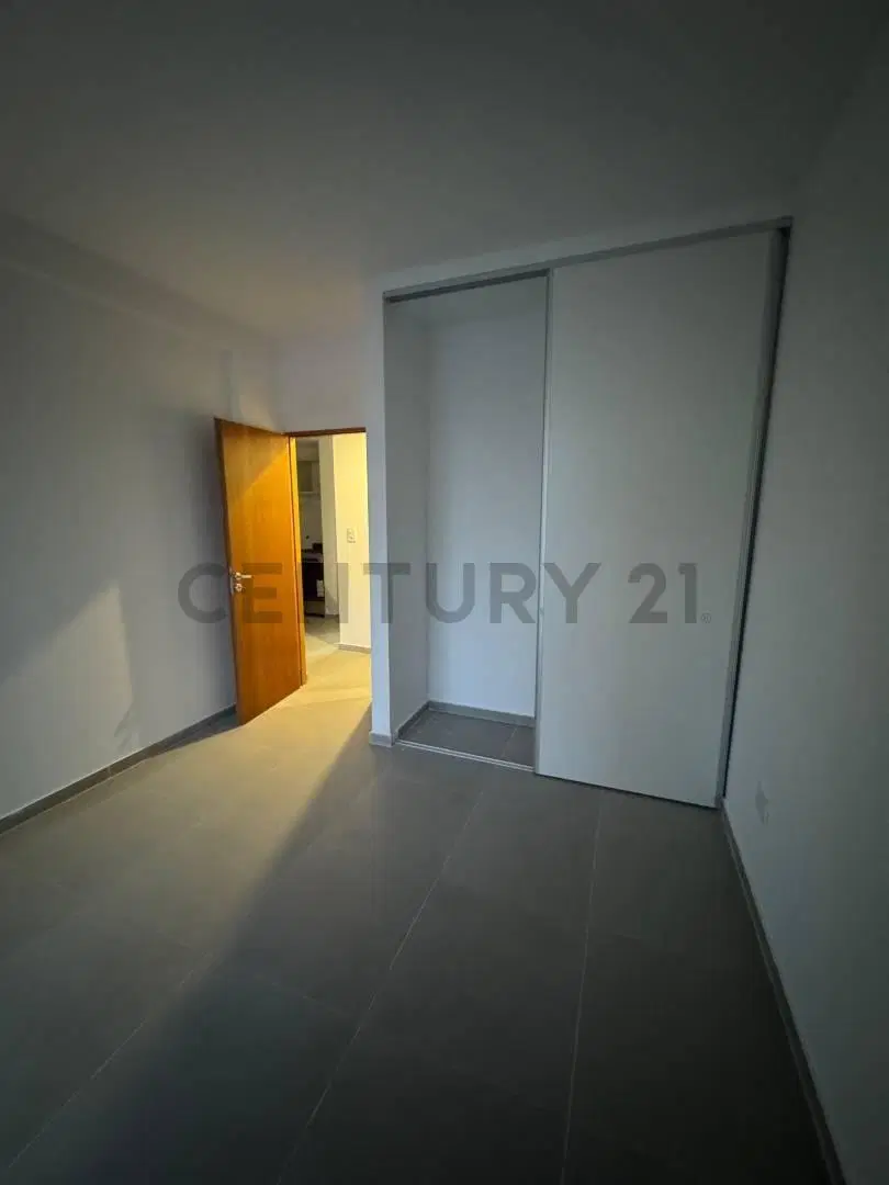 Departamento de 1 dormitorio en alquiler , en la Ciudad de La Plata 2