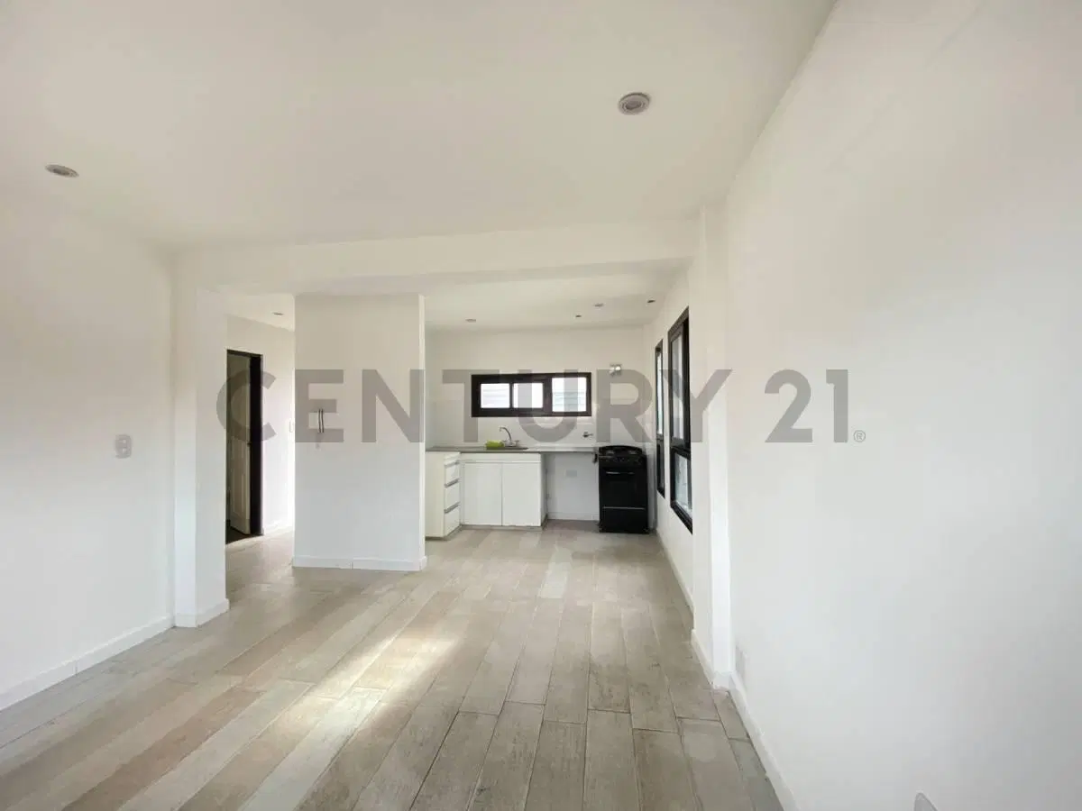 Departamento de 2 dormitorios en Venta en 67 entre 135 y 136 Los Hornos 1