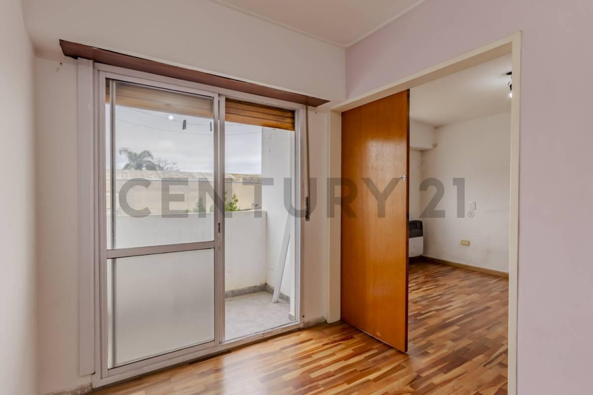 Foto de Departamento en venta en la plata 2 dormitorios y 3 ambientes en La, imagen 4