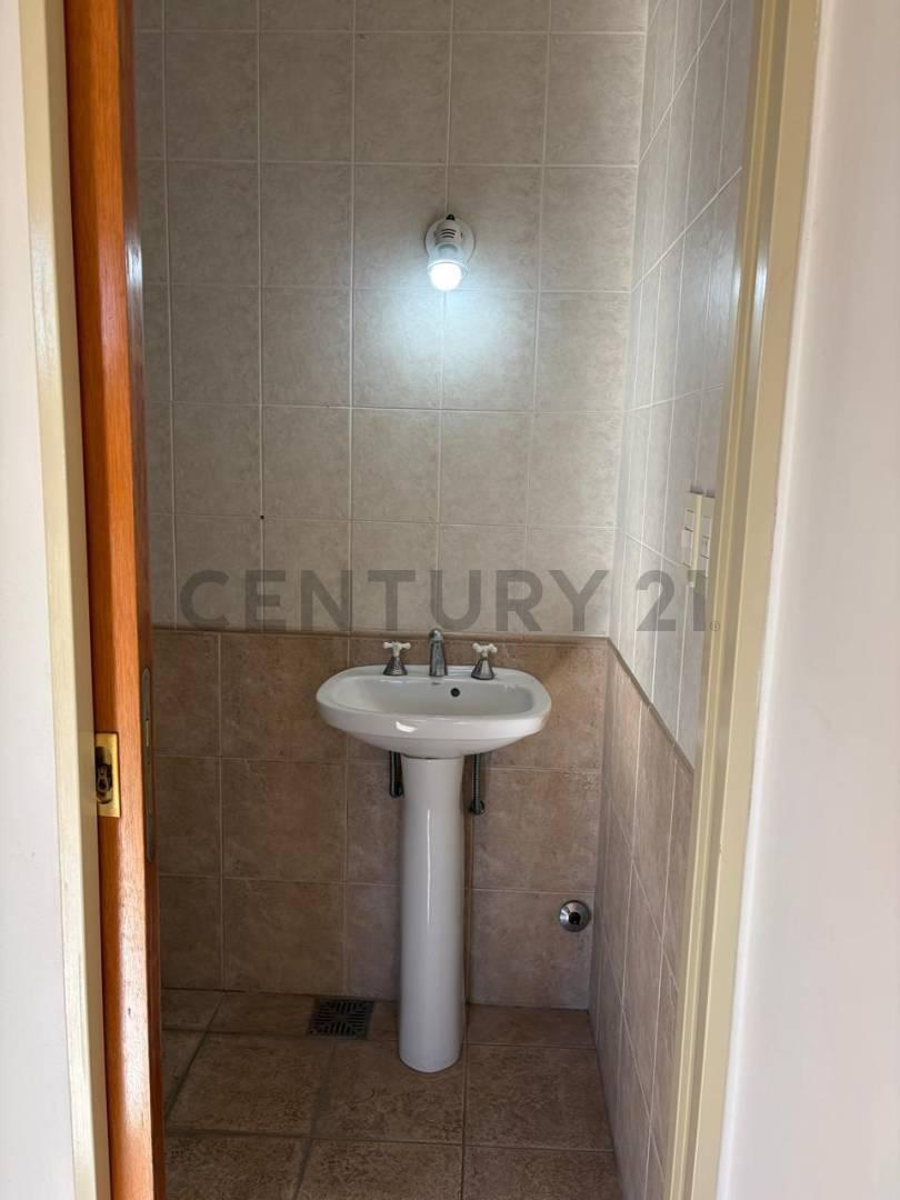 Foto de Oficina o consultorio en Alquiler en Los Hornos, imagen 5