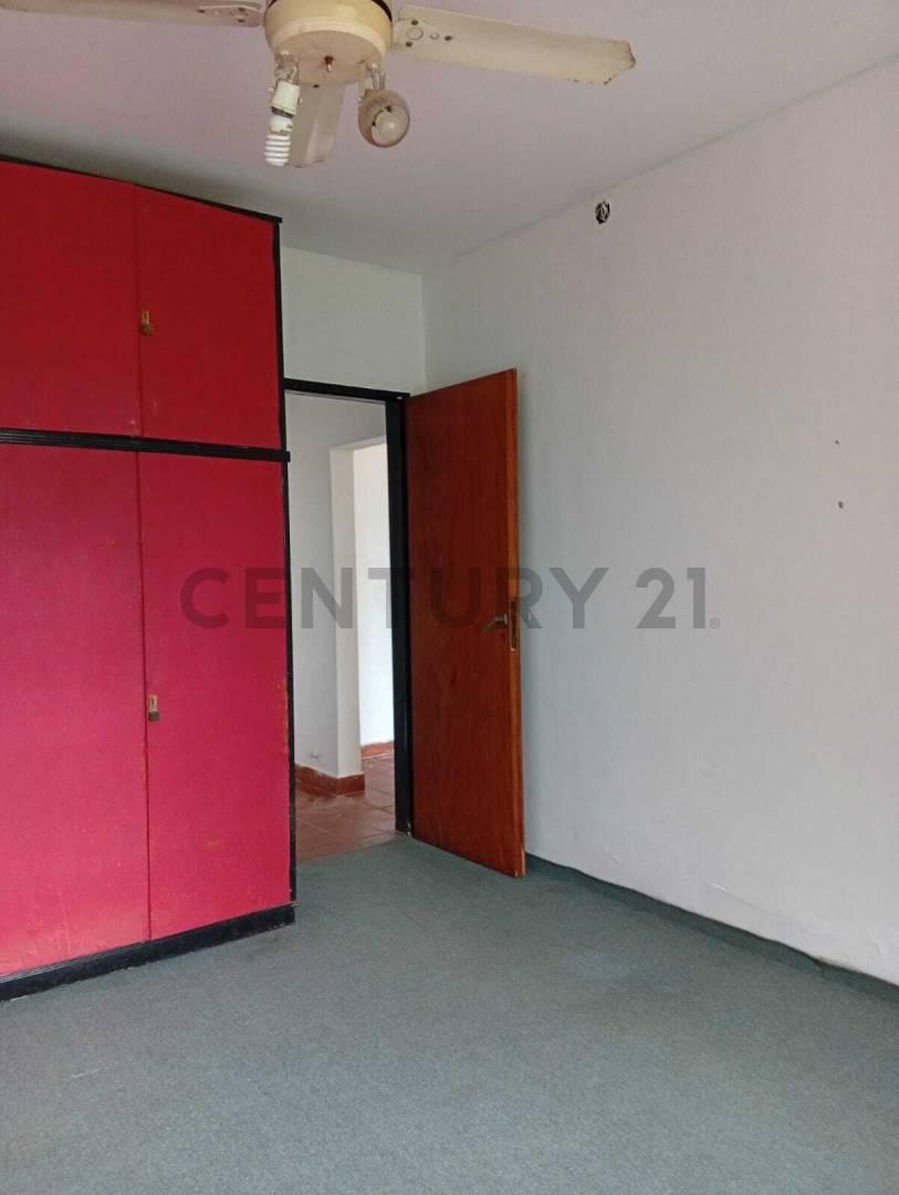 Foto de Ph -Tipo casa en Alquiler en Los Hornos, imagen 3