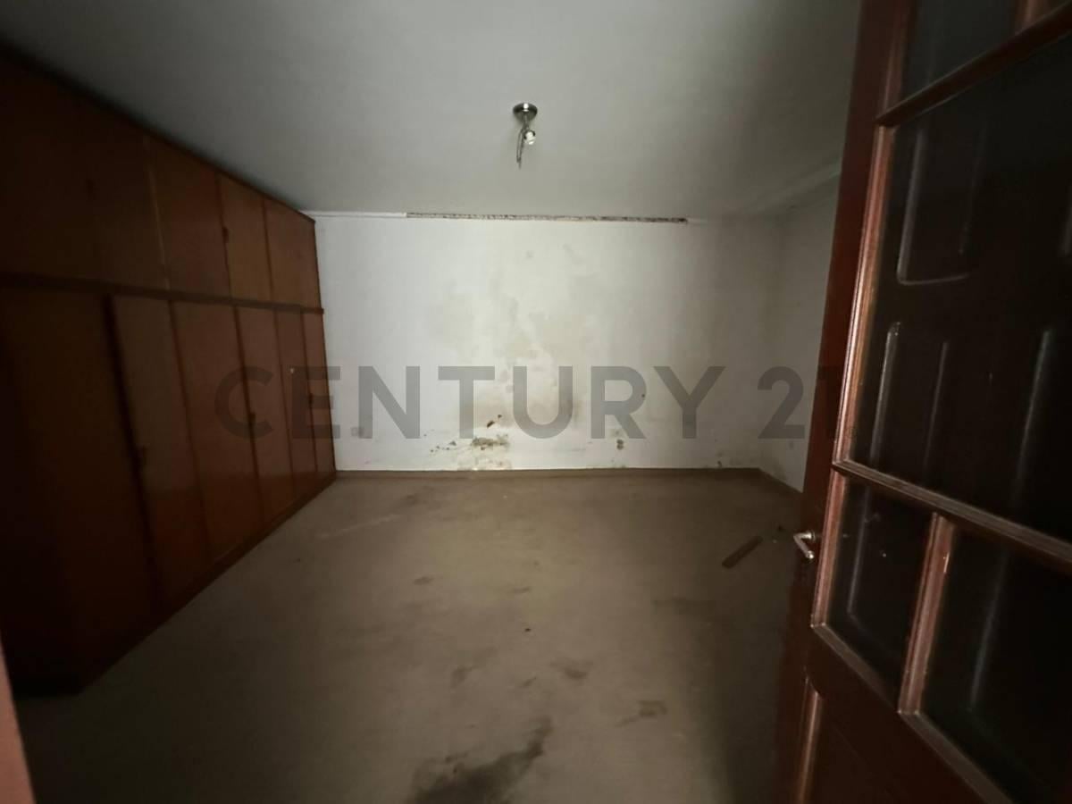 Foto de CASA A RECICLAR EN 70 ENTRE 7 Y 8 EN VENTA, imagen 5