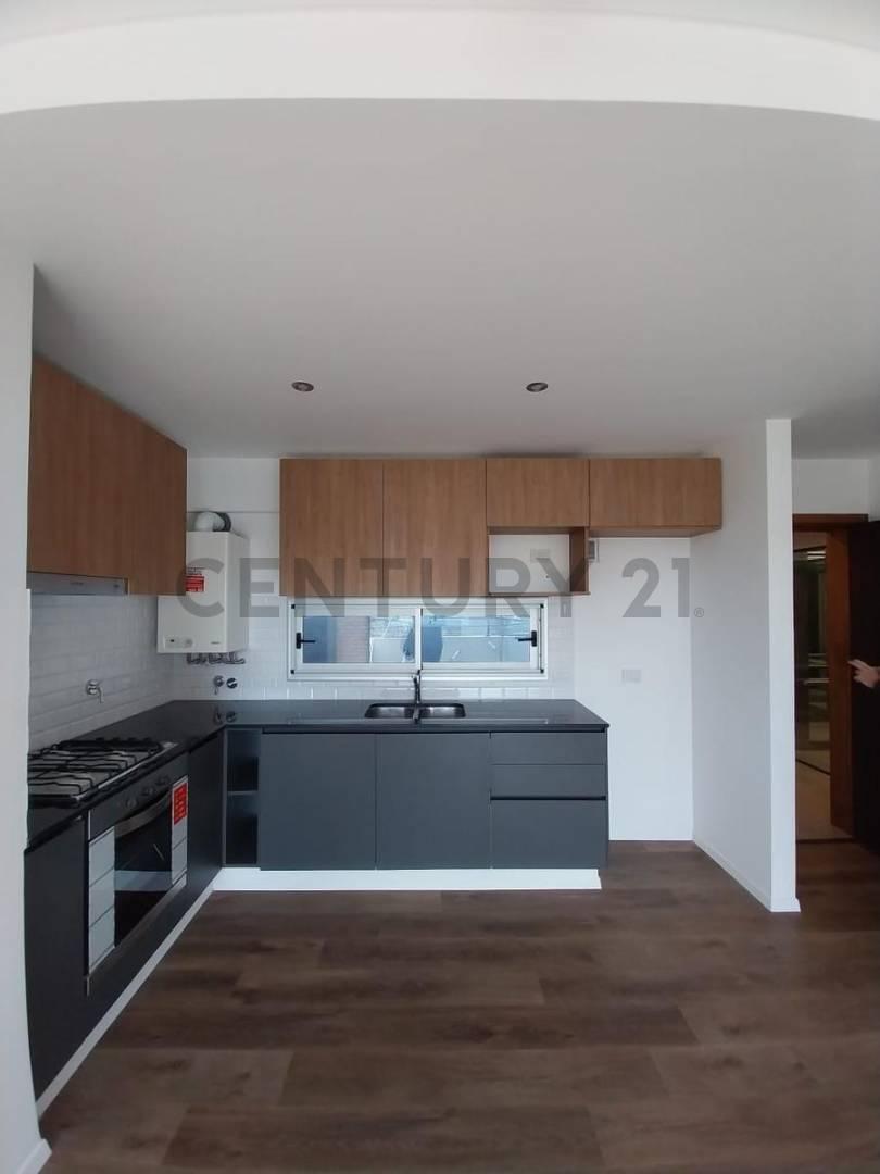Foto de Departamento 2 dormitorios a la venta en La Plata, imagen 1