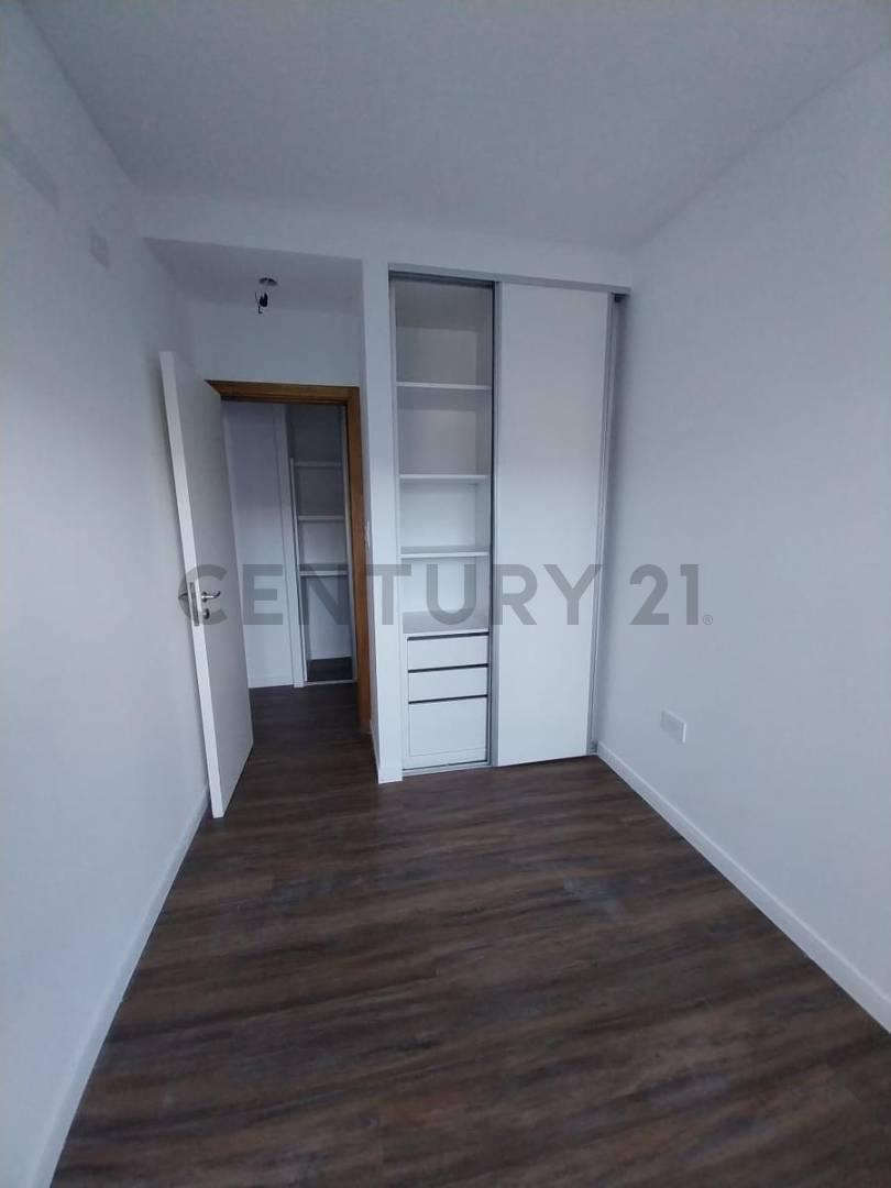 Foto de Departamento 2 dormitorios a la venta en La Plata, imagen 3