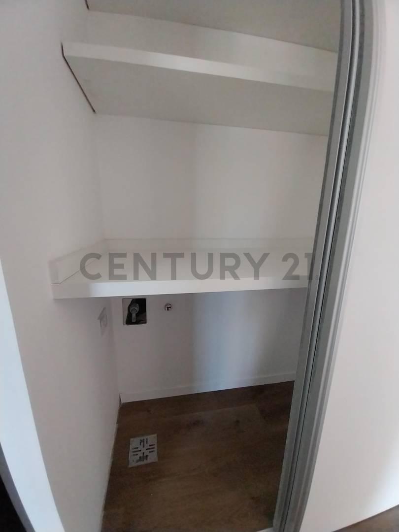 Foto de Departamento 2 dormitorios a la venta en La Plata, imagen 5