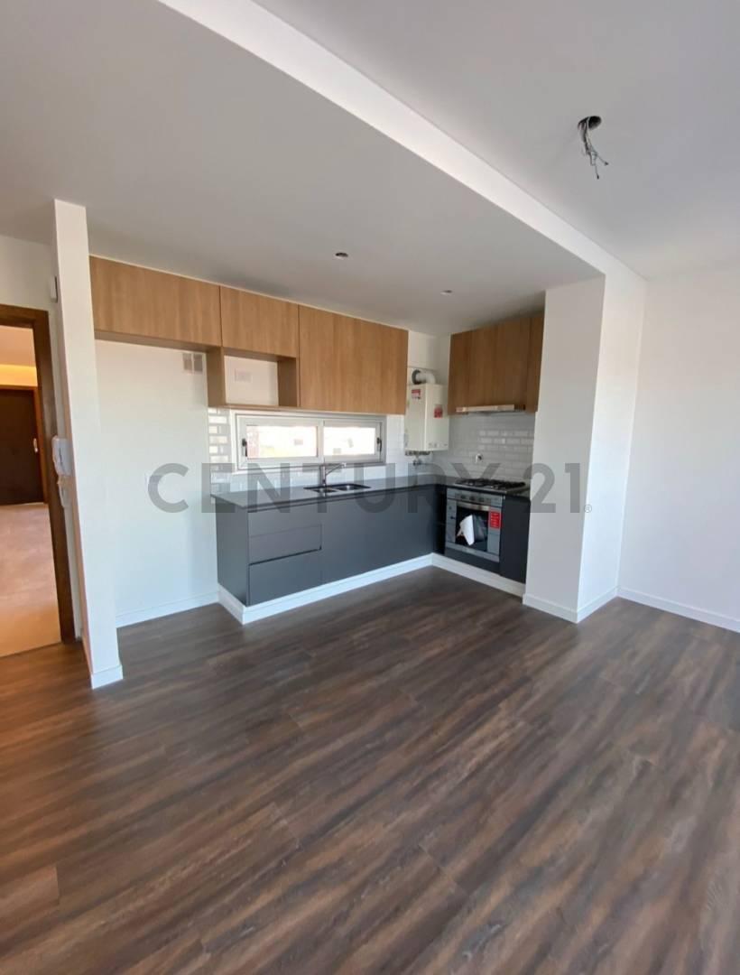 Foto de Departamento 2 dormitorios a la venta en La Plata, imagen 4
