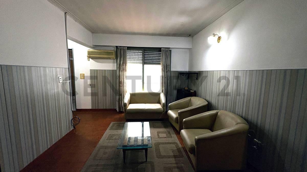 Foto de CASA EN VENTA DE 2 DORMITORIOS, APTA BANCO EN LA PLATA, imagen 4