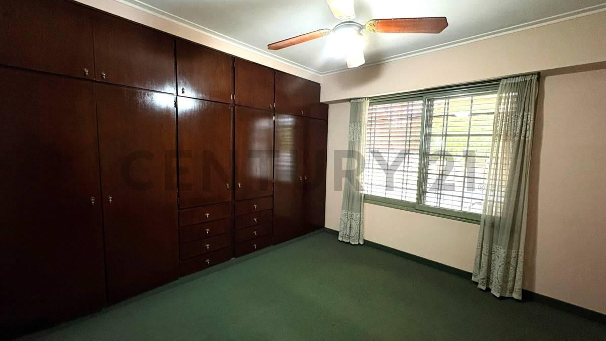 Foto de CASA EN VENTA DE 2 DORMITORIOS, APTA BANCO EN LA PLATA, imagen 5