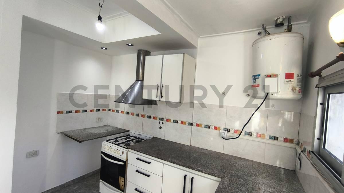 Foto de DEPARTAMENTO MONOAMBIENTE CON BALCÓN EN ALQUILER - Ciudad de La Plata, imagen 1