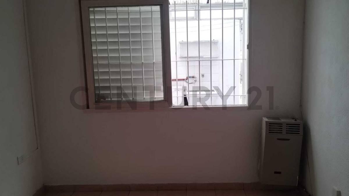 Foto de Departamento PH 1 Dormitorio en ALQUILER - Ciudad de La Plata, imagen 2