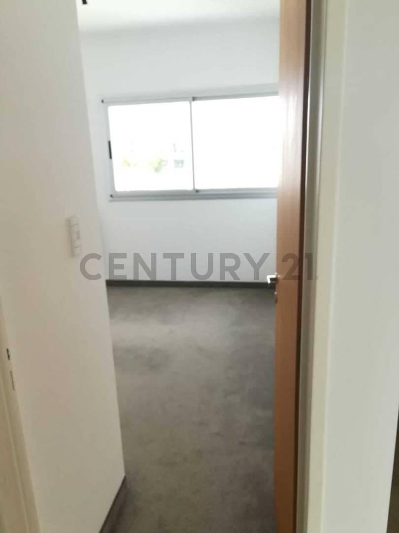 Foto de DEPARTAMENTO EN ALQUILER 1 DORMITORIO CON COCHERA EN LA PLATA, imagen 3