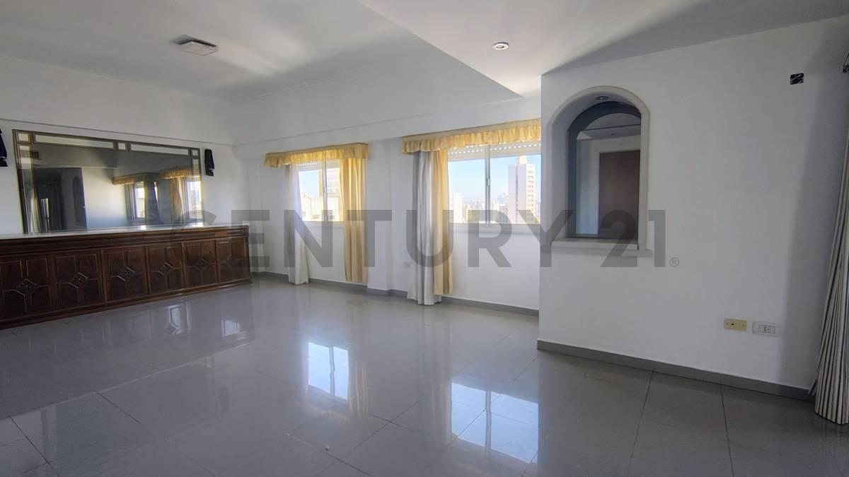 Foto de Piso en Alquiler - 45 e/ 9 y 10 - 3 dormitorios - 2 cocheras, imagen 4