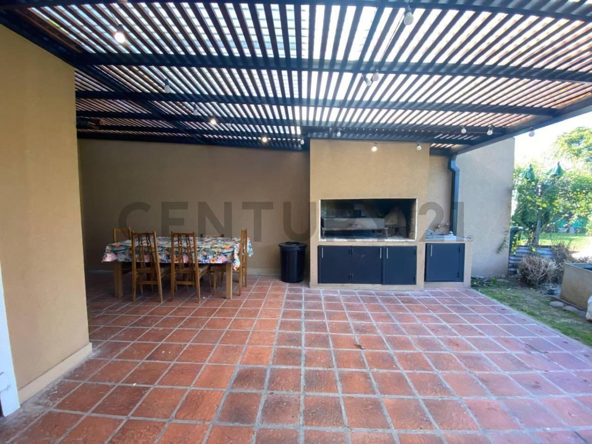 Foto de casa a la venta en city bell, imagen 2