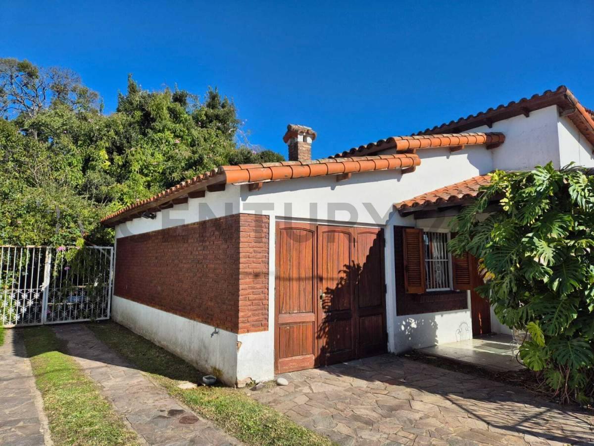 Foto de Casa a la venta en Lisandro Olmos, imagen 1