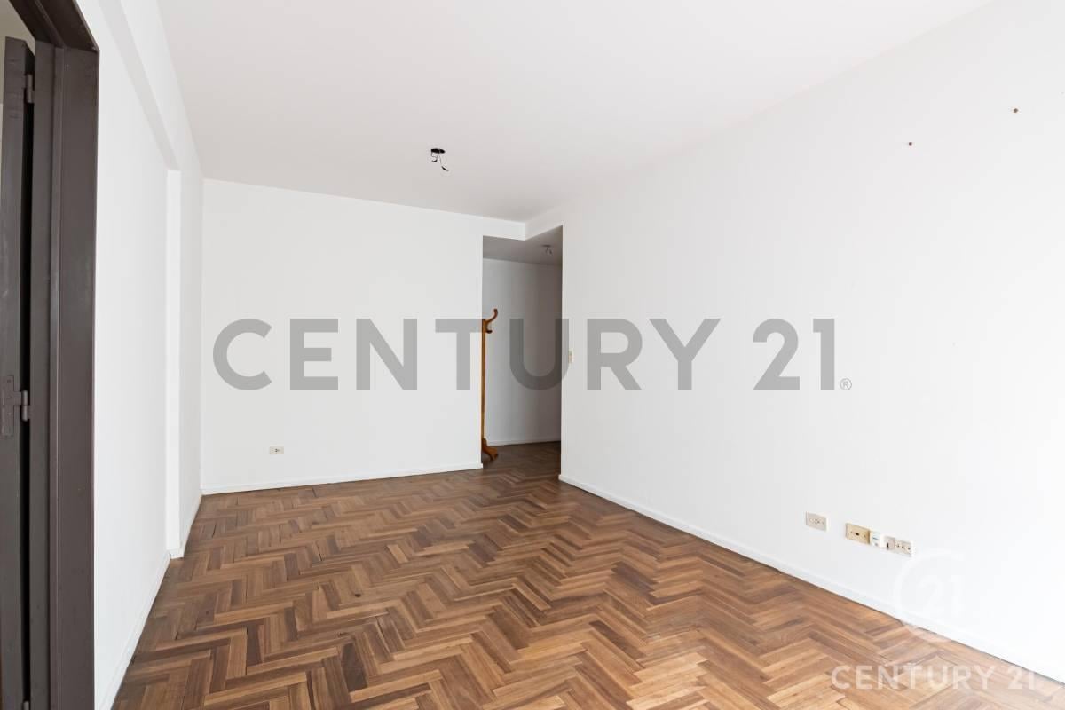Foto de Rivadavia 1700 departamento 1 dormitorio frente a la Plaza del Congreso, imagen 3