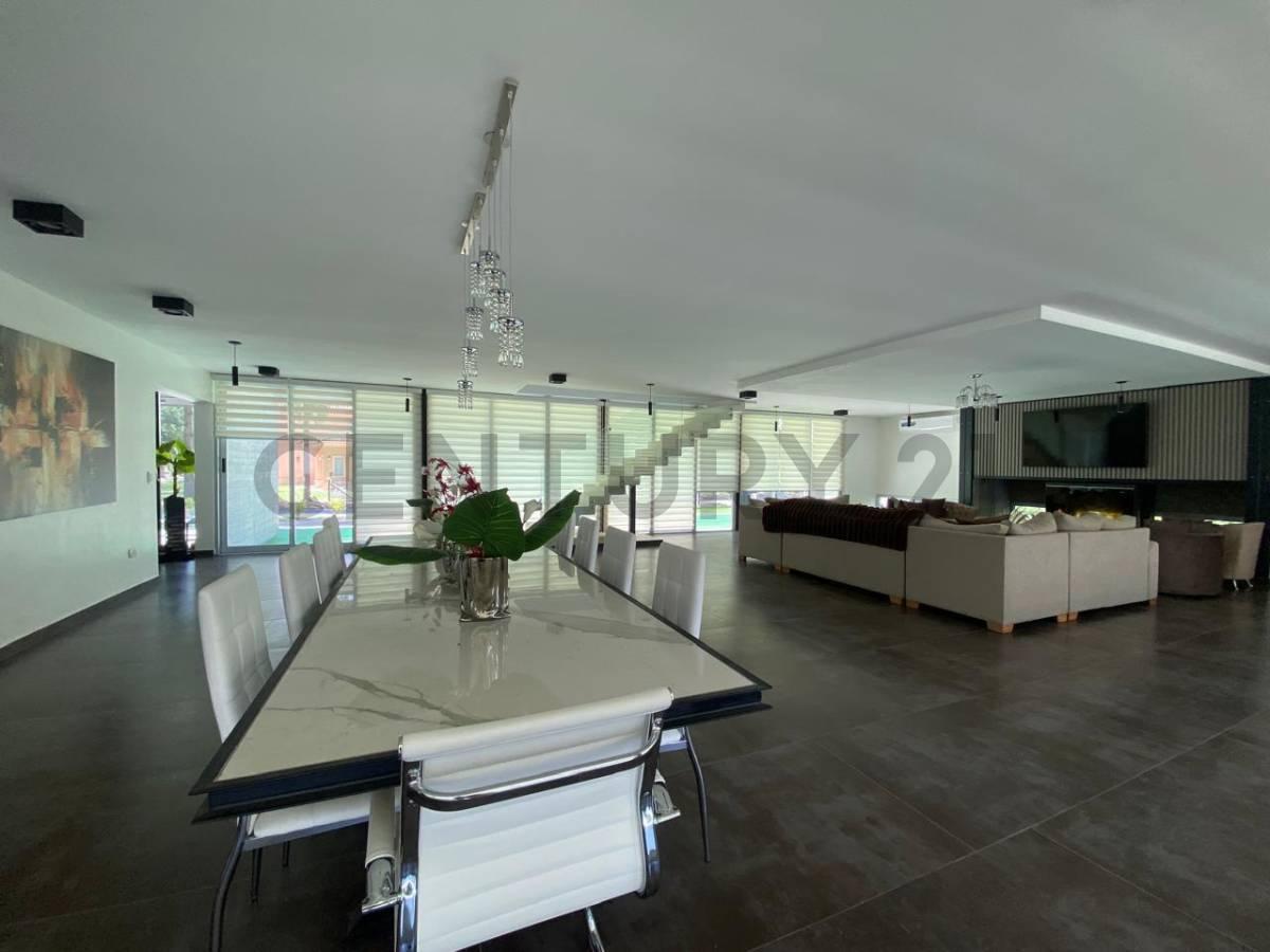 Foto de CASA A LA VENTA EN MIRALAGOS 3 DORMITORIOS, imagen 5