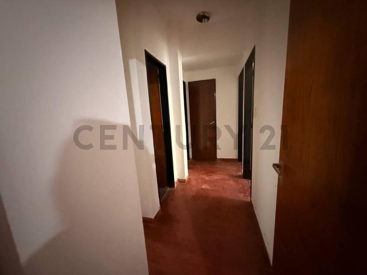 Foto de Departamento en Alquiler de 3 dormitorios, 5 ambientes, en La plata, imagen 3