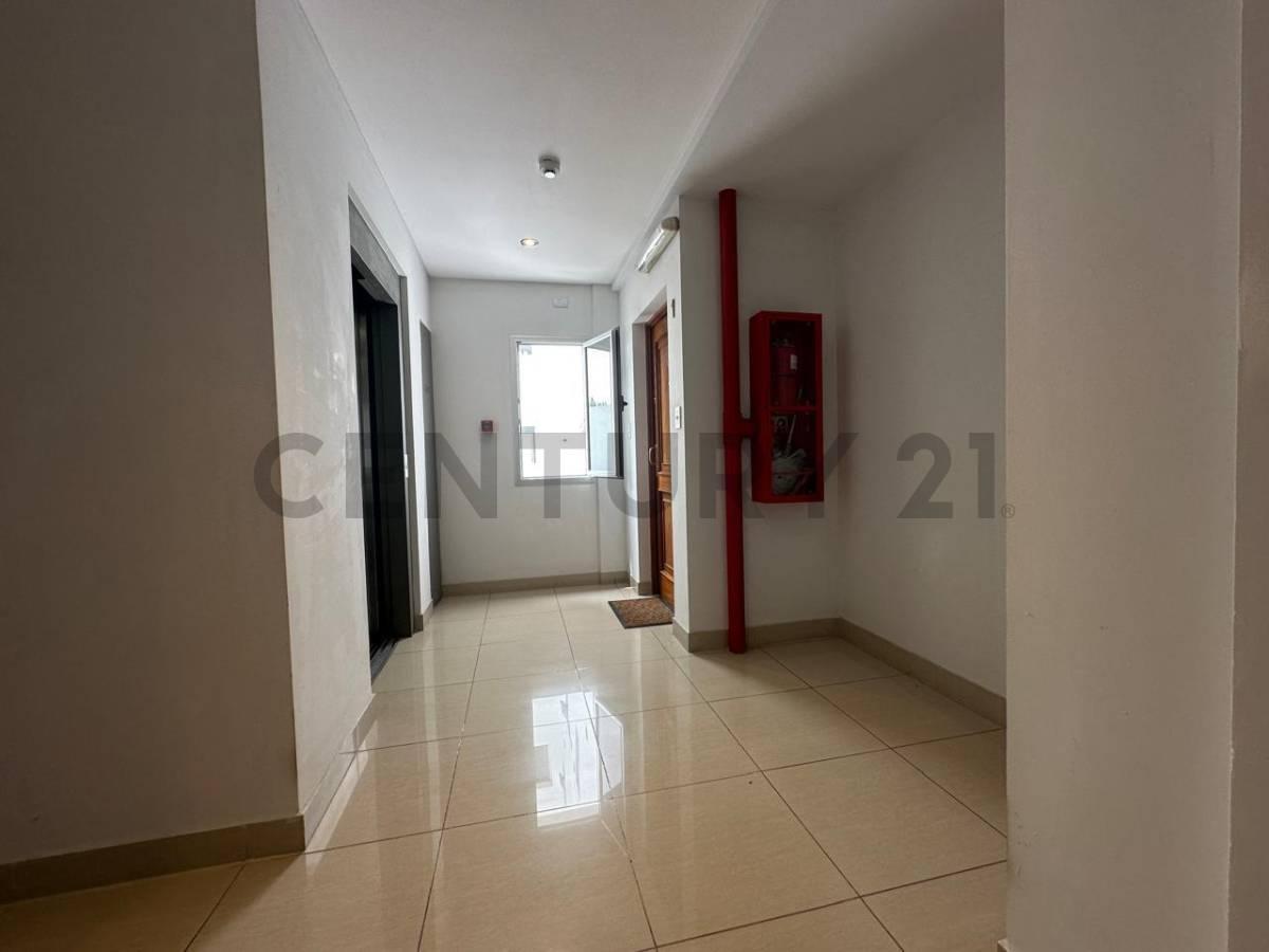Foto de VENTA DEPARTAMENTO 1 DORMITORIO COCHERA CUBIERTA 3 BAULERAS QUINCHO Y, imagen 5