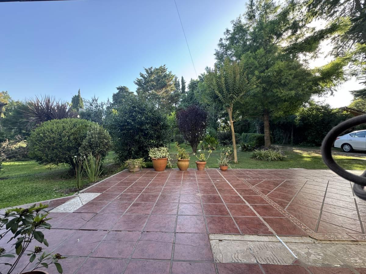 Foto de Casa en Venta de 4 dormitorios, 8 ambientes, Lisandro Olmos, imagen 3