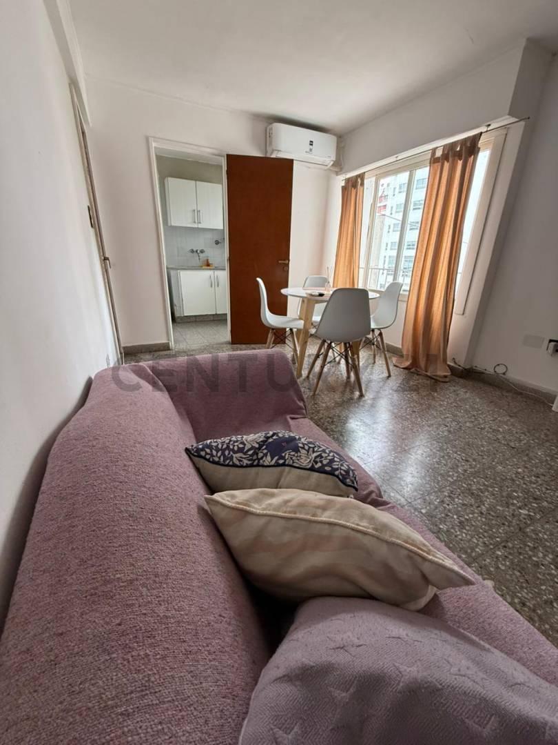 Foto de Departamento de un dormitorio en venta, La Plata, imagen 2