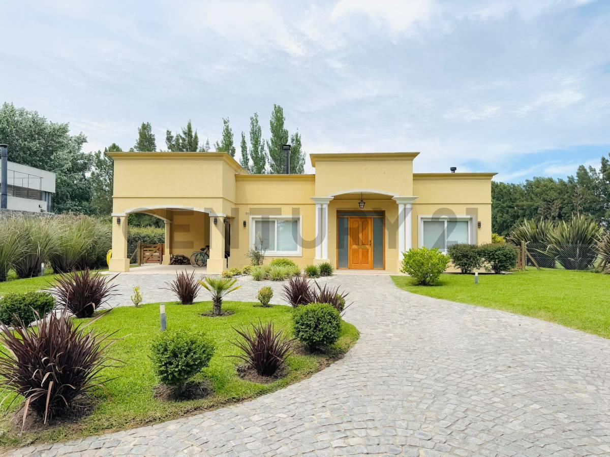 Foto de CASA A LA VENTA MIRALAGOS, imagen 1