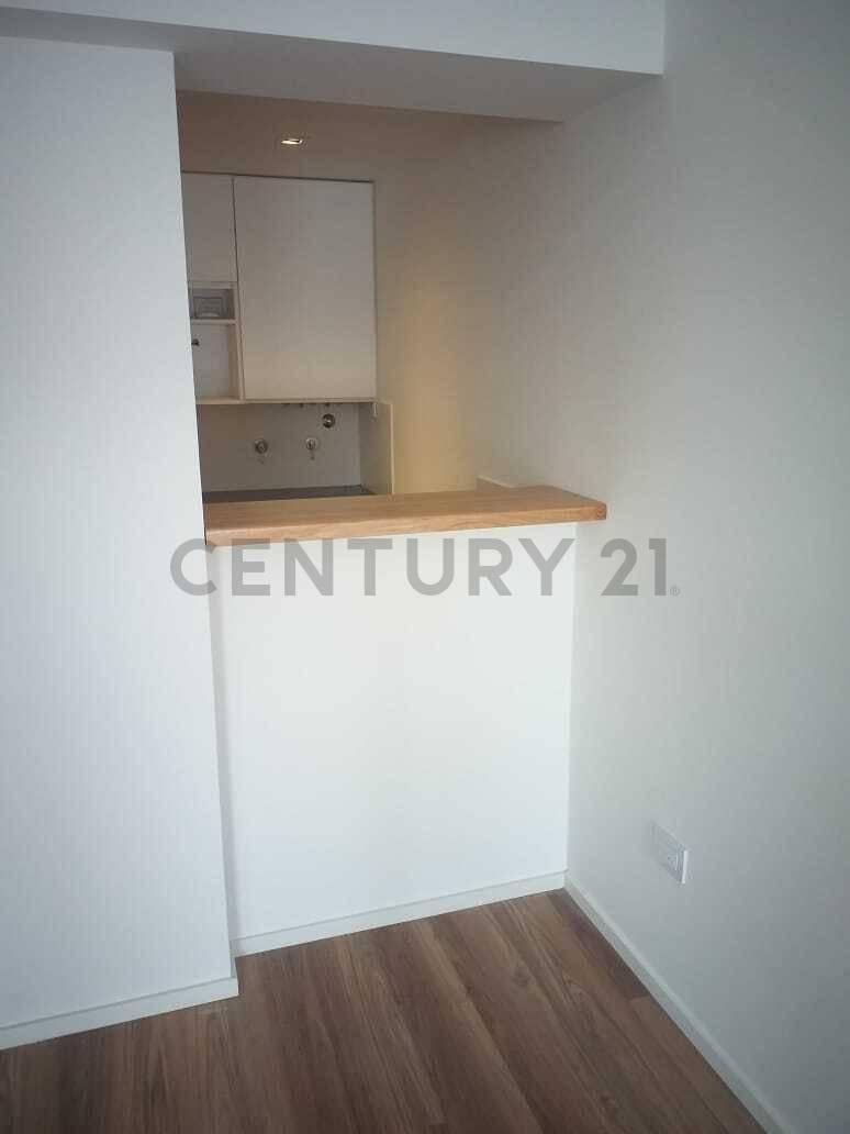 Foto de Departamento 1 dormitorio en alquiler con cochera en La Plata, imagen 3
