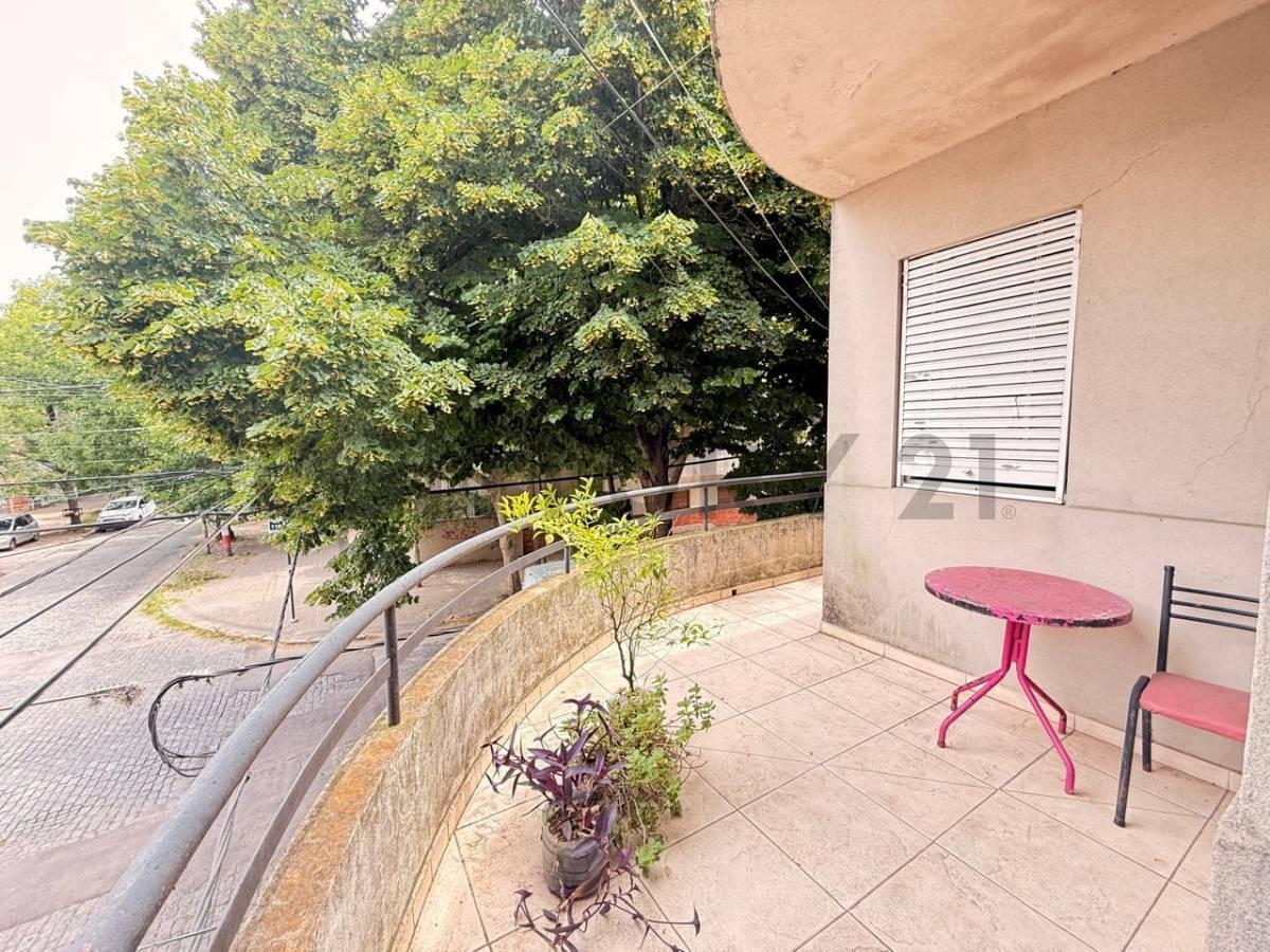 Foto de Casa en Venta de 3 dormitorios y 6 ambientes en ciudad de La plata, imagen 1