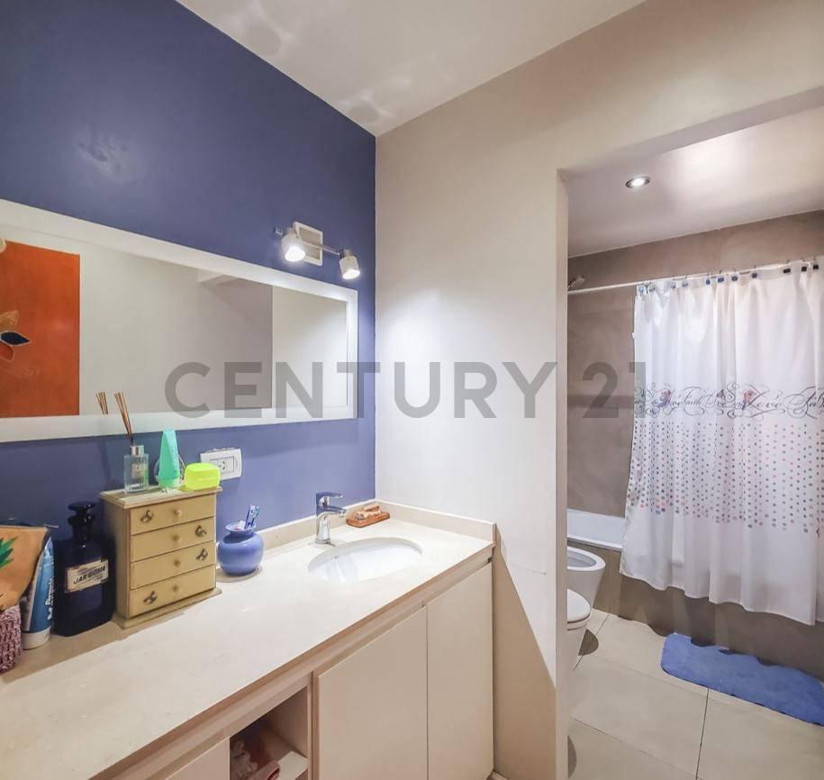 Foto de Venta de casa 3 dormitorios, pileta , parrilla barrio Don Carlos, imagen 5