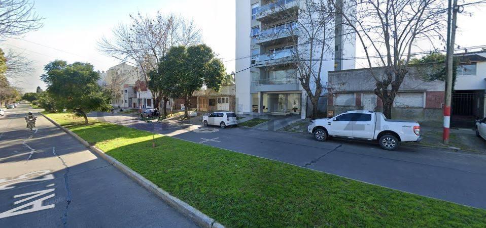 Foto de Terreno con construcción a demoler en Avenida 25 entre 41 y 42 | La, imagen 4