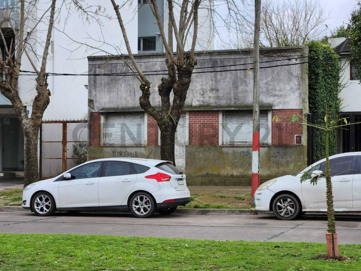 Foto de Terreno con construcción a demoler en Avenida 25 entre 41 y 42 | La, imagen 5