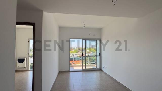 Foto de Departamento en alquiler de 1 dormitorio al frente con balcón y cochera, imagen 1