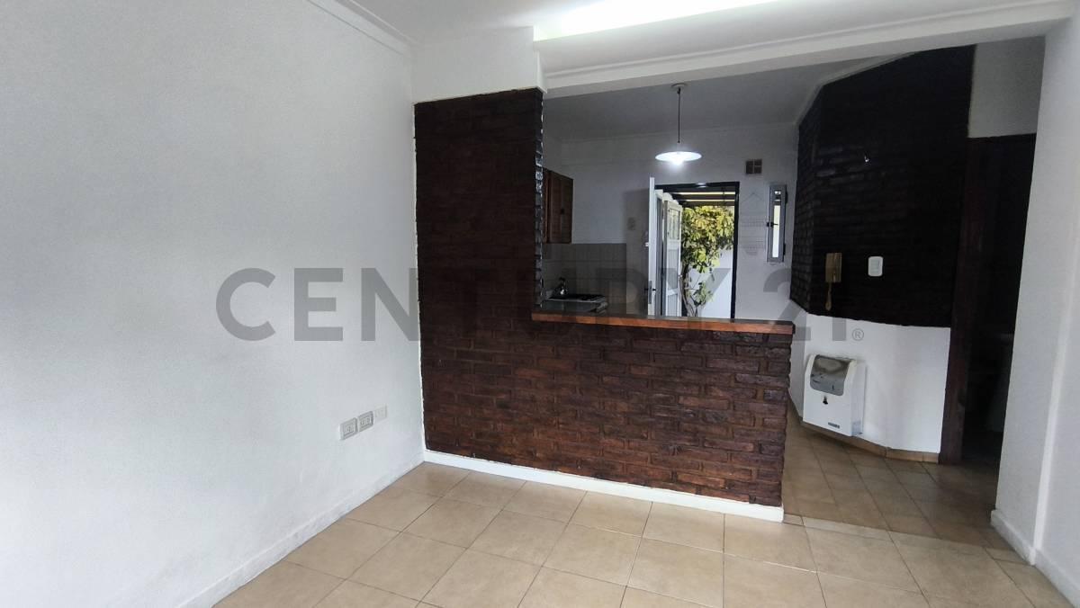 Foto de Alquiler Departamento PH con PATIO - Parque San Martín - La Plata, imagen 5