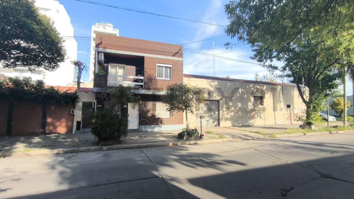 Foto de Alquiler Departamento PH con PATIO - Parque San Martín - La Plata, imagen 2