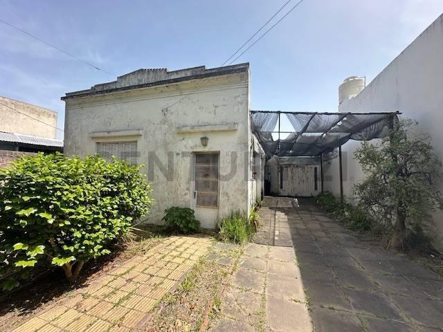 Foto de CASA A LA VENTA A REFACCIONAR EN LA PLATA, imagen 1