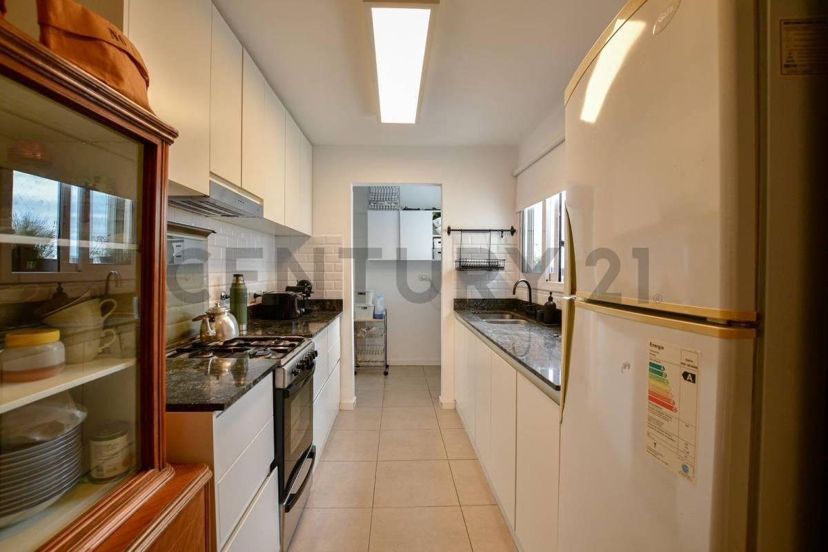 Foto de Departamento en venta 2 dormitorios con terraza propia en La plata, imagen 3