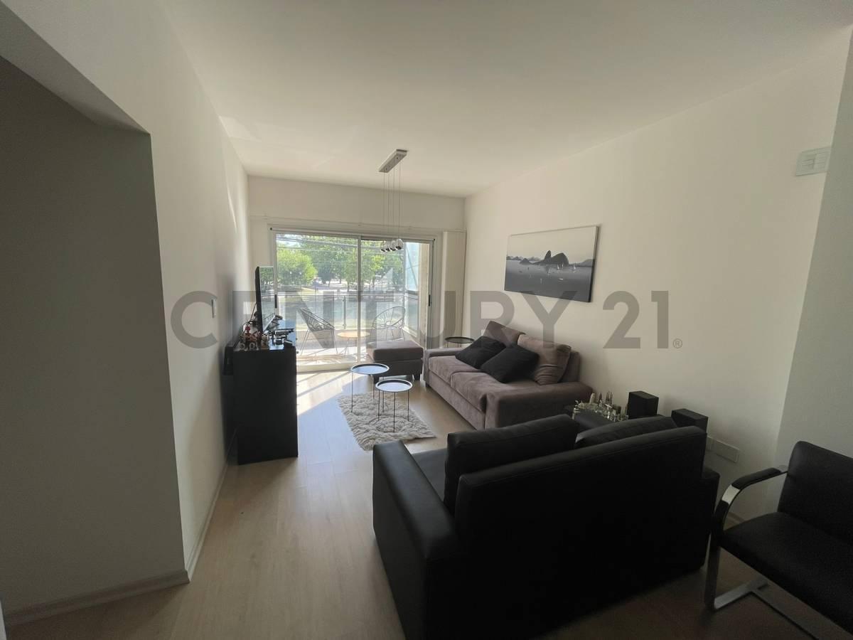 Foto de Monoambiente de categoria en venta en La Plata, imagen 1