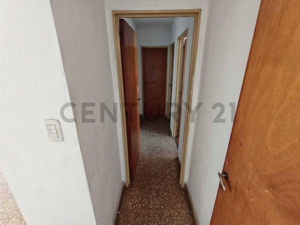 Foto de Departamento de 3 dormitorios en alquiler en La Plata, imagen 2