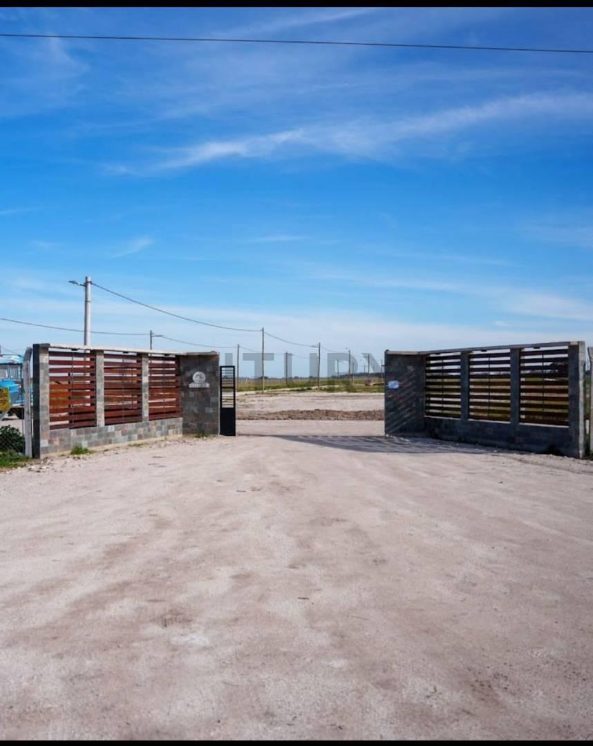 Foto de Casa en Construcción en Venta en Ruta 11 y calle 659 , Barrio cerrado, imagen 1