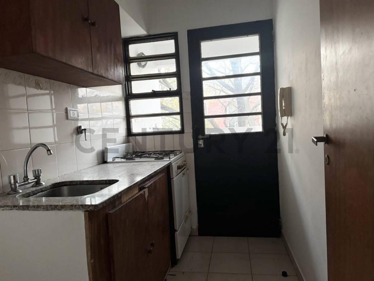 Foto de VENTA DE DEPARTAMENTO calle 49 entre 13 y 14 AL FRENTE - ZONA, imagen 5