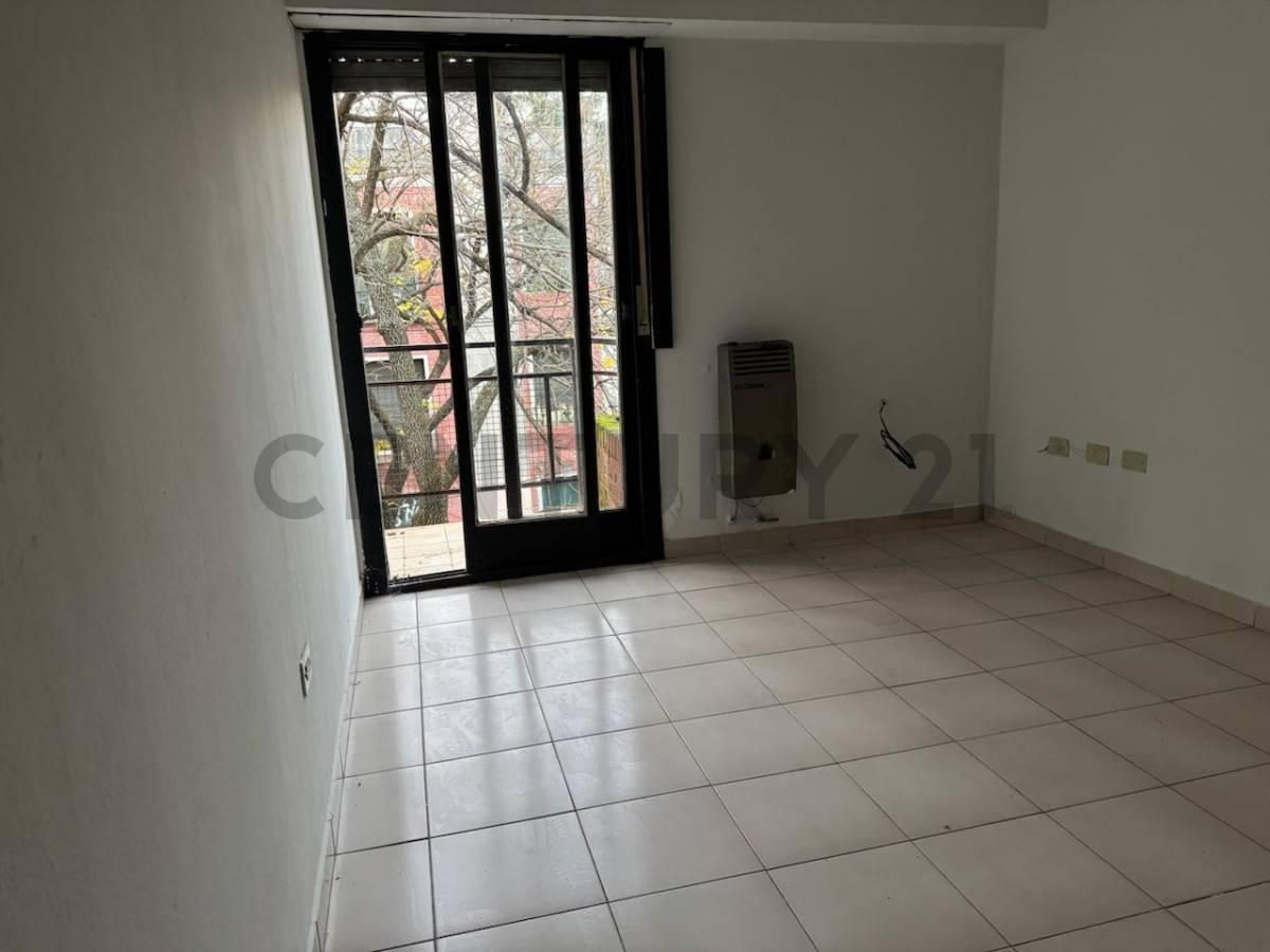 Foto de VENTA DE DEPARTAMENTO calle 49 entre 13 y 14 AL FRENTE - ZONA, imagen 1
