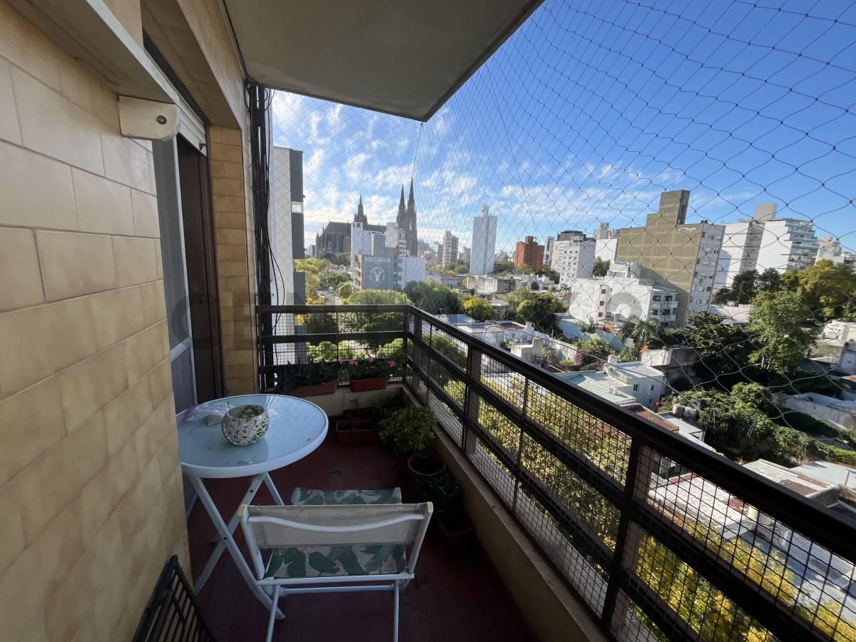 Foto de Venta departamento de 2 dormitorios en La Plata, imagen 1