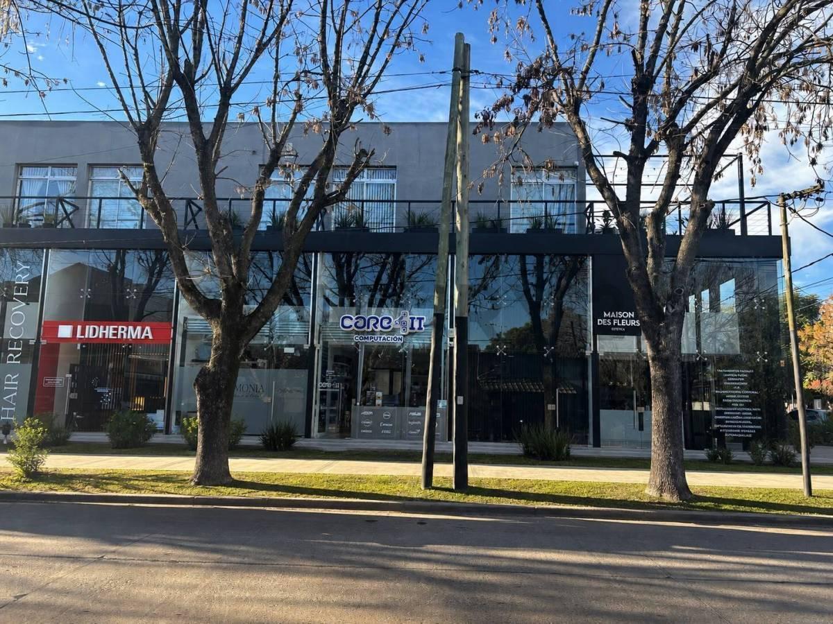 Foto de Venta Local Comercial en City Bell - a Una cuadra de cantilo, imagen 1