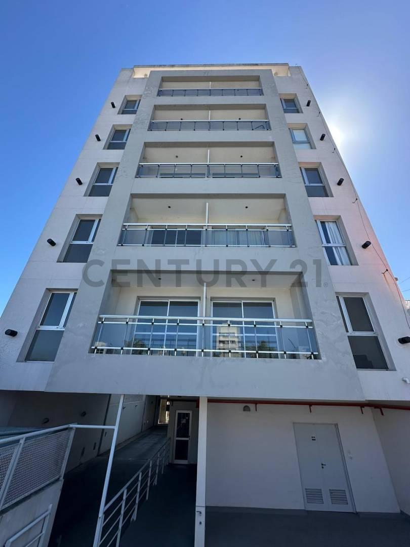 Foto de Venta de departamento 1 dormitorio al contra frente con cochera, imagen 2