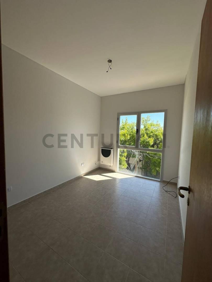 Foto de Venta de departamento 1 dormitorio al contra frente con cochera, imagen 5