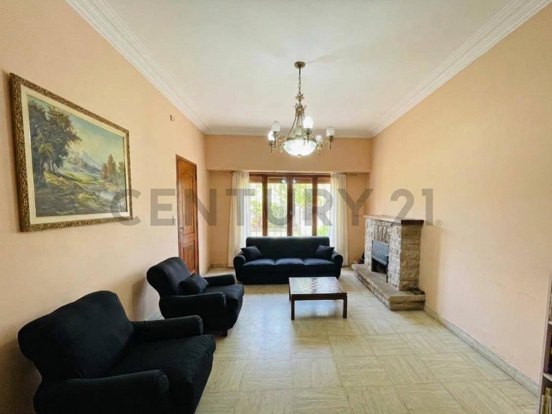 Foto de Casa 2 dormitorios, amplio parque + local comercial a la VENTA en, imagen 4