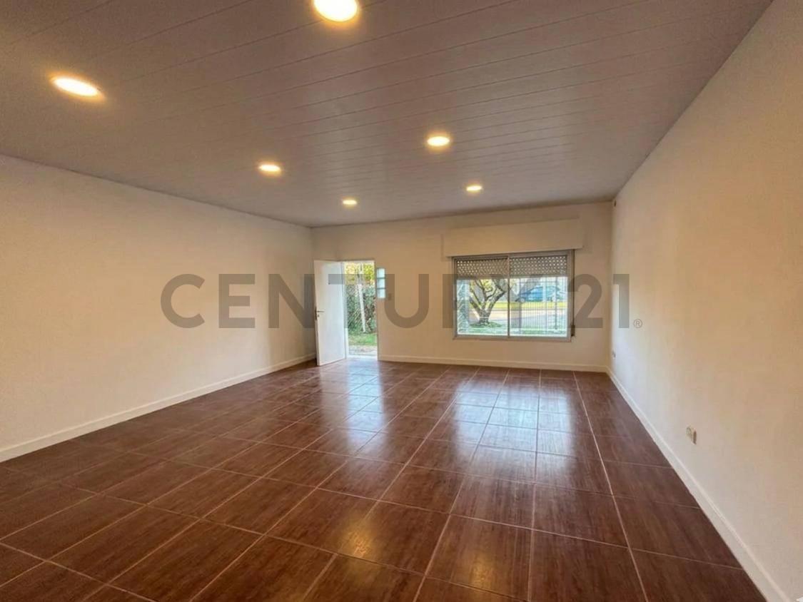 Foto de Casa 3 dormitorios a la venta en La plata, imagen 2